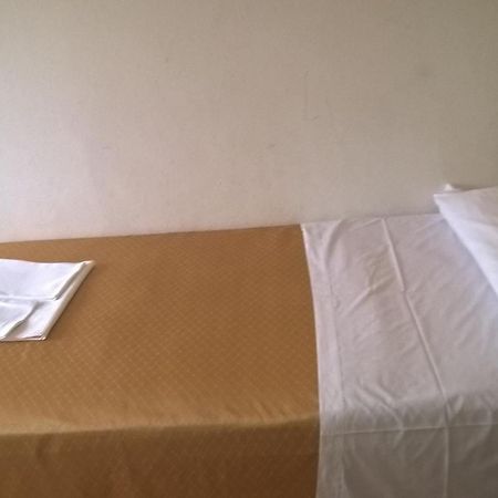 Hotel Parigi Castel San Pietro Terme Room photo