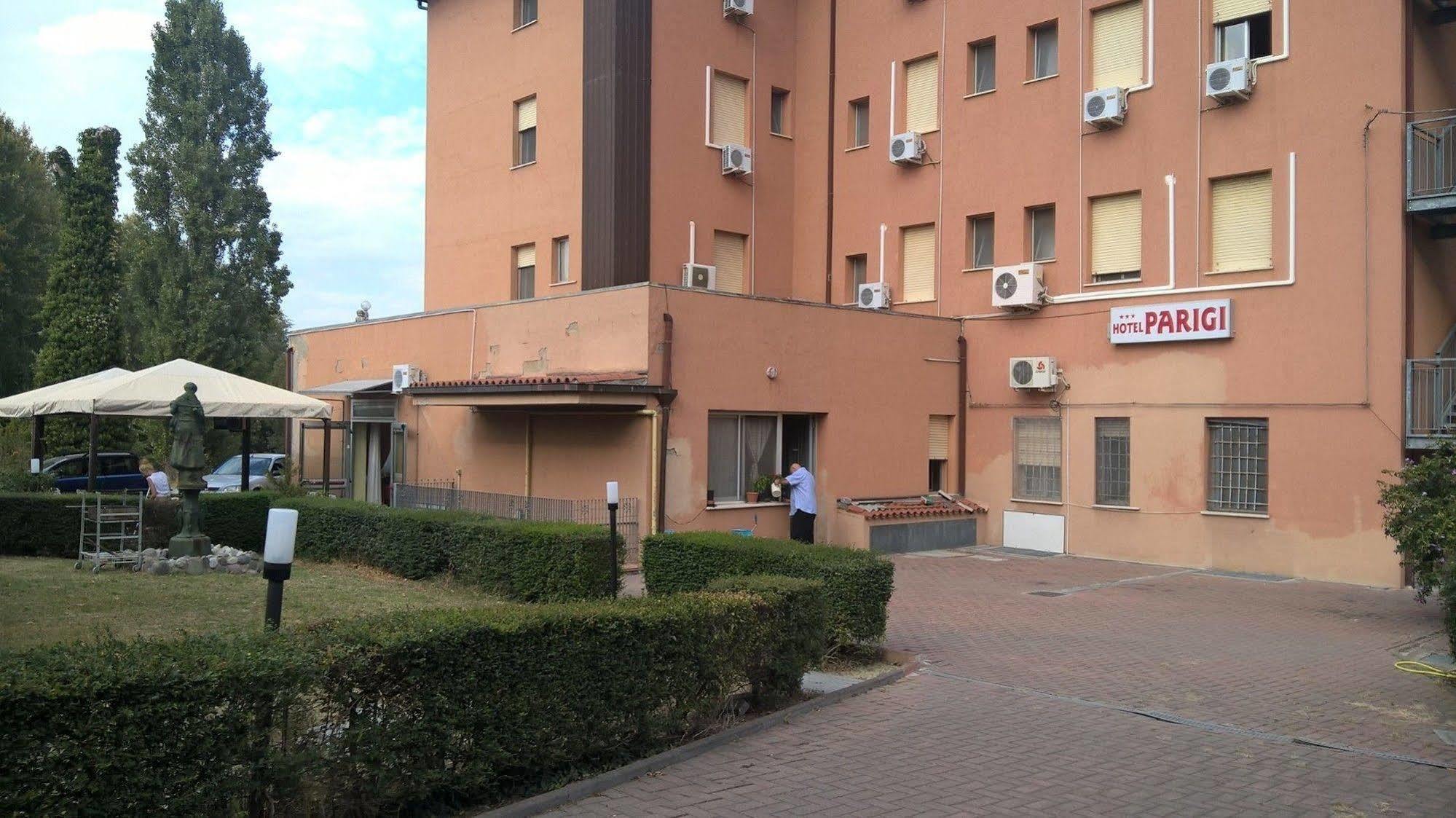 Hotel Parigi Castel San Pietro Terme Exterior photo
